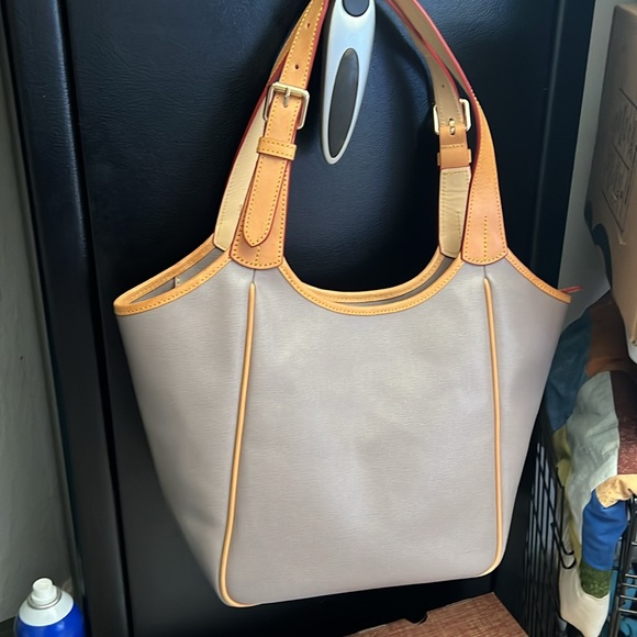Dooney & Bourke Penelope Shopper Neutral Colors Grey /Tan Large Bag EUC Dust bag - Picture 2 of 16